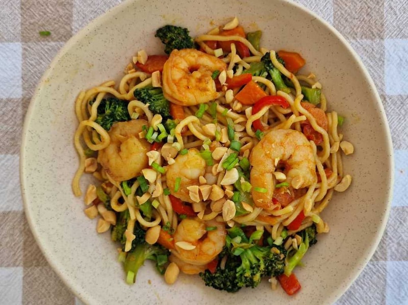 Stir-fry Noodles with Shrimp and Vegetables recipe