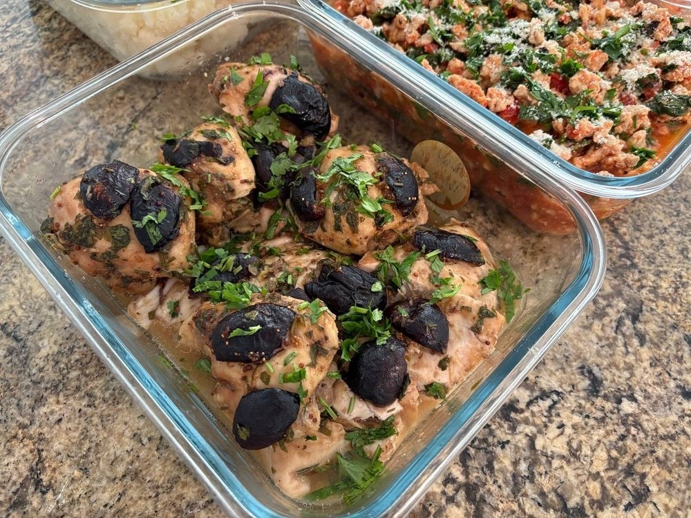 Chicken with black olives and fresh herbs