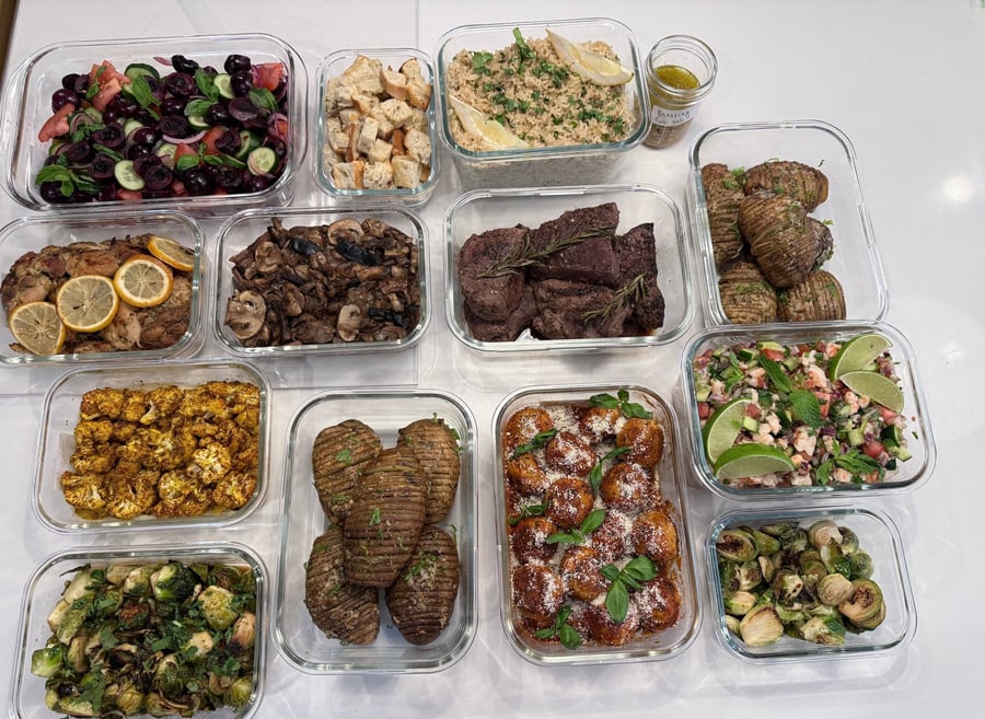 Honey Sriracha Brussels sprouts, lemon-topped chicken thighs and rosemary sirloin fill the center of the weekly spread.