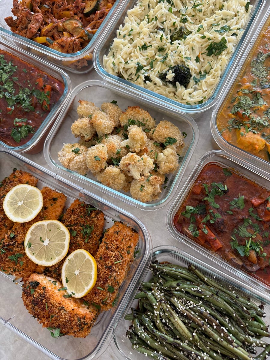 Sesame seeds cling to blistered green beans below panko salmon, Burgundy beef and ground turkey with zucchini.